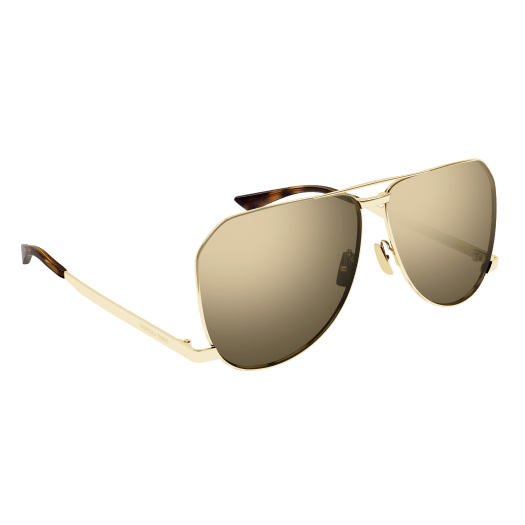 Saint Laurent dust