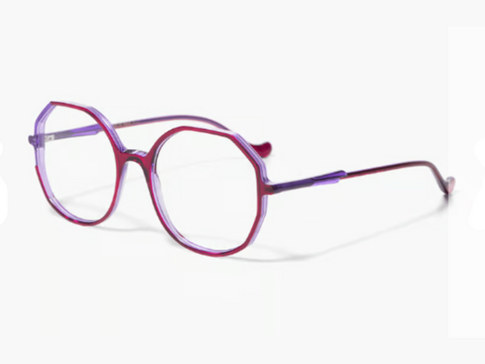 CAROLINE ABRAM Capucine