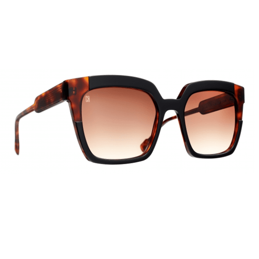 CAROLINE ABRAM Helsea