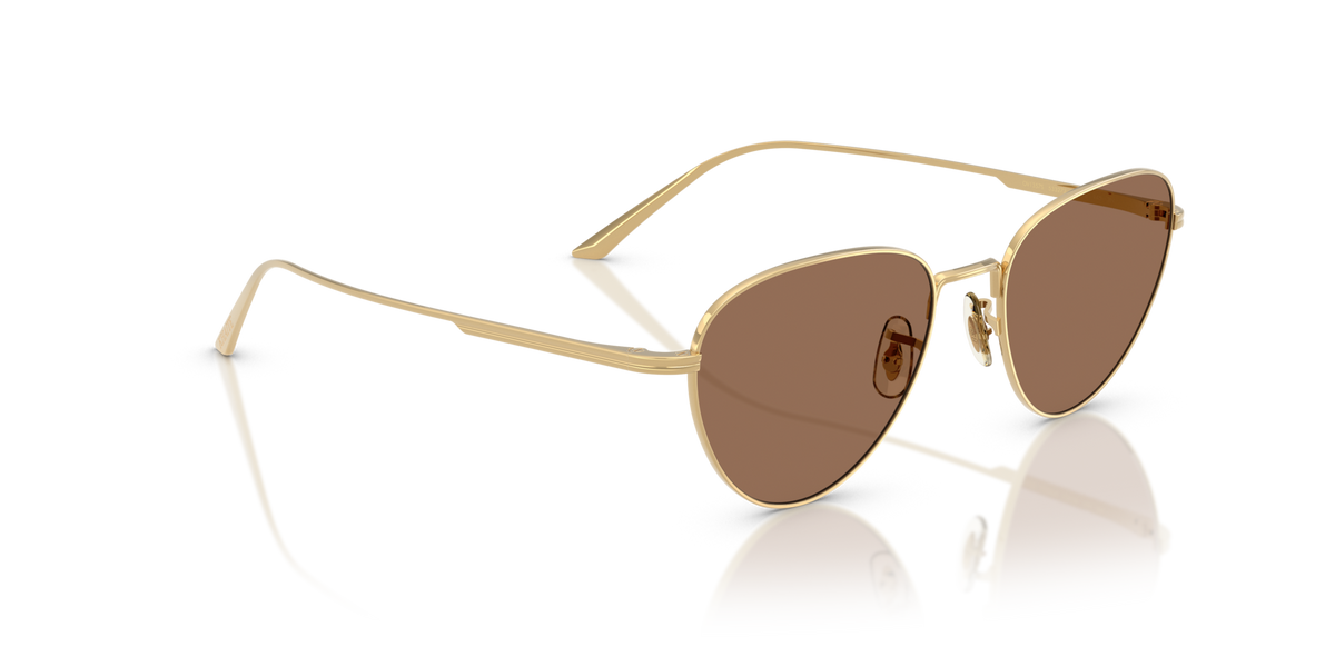 Lunettes de soleil Oliver Peoples OV1357S OV1357S 533273 - vue trois quarts plongeante